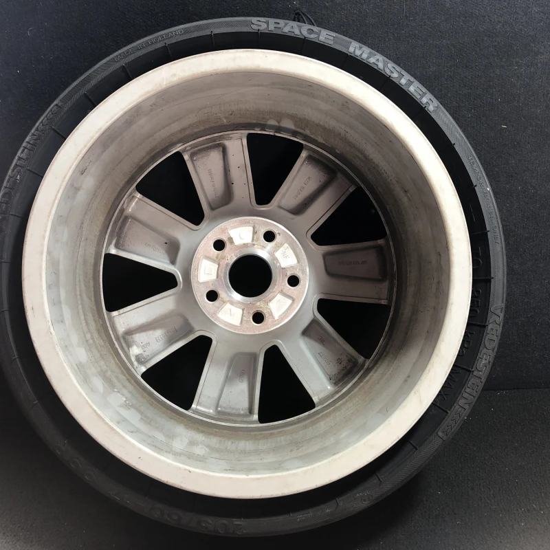 Roata de rezerva / Audi A6 Allroad C6 2008 / Anvelope