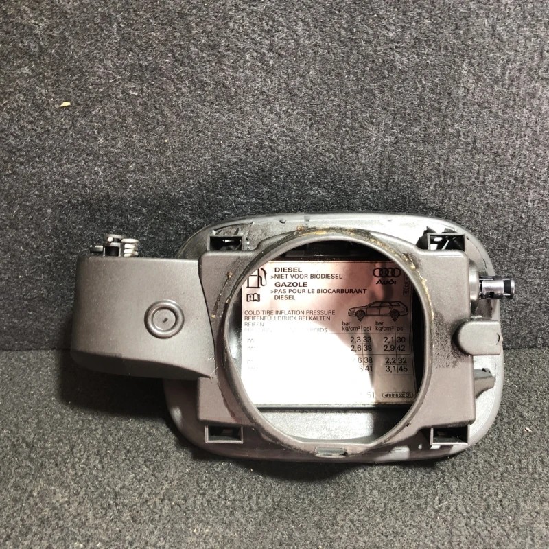Capac usa rezervor / Audi A6 Allroad C6 2008 / Caroserie, oglinzi si faruri