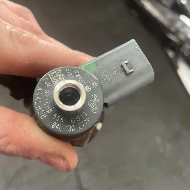 Injector / Audi Q5 8R 2015 / Motor, racire si evacuare