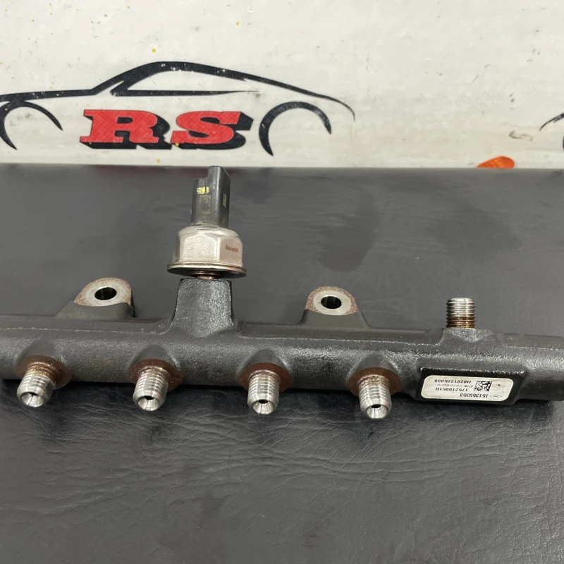 Rampa injectoare cu senzor / Nissan Qashqai J11 2015 / Motor, racire si evacuare