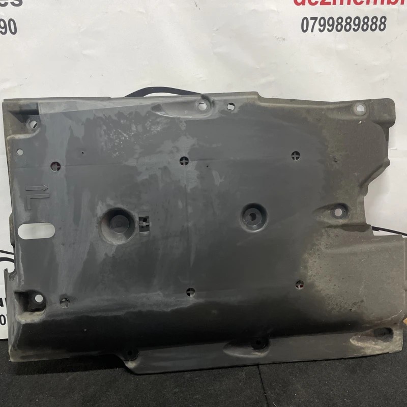 Scut caroserie stanga Nissan Qashqai J11 2015