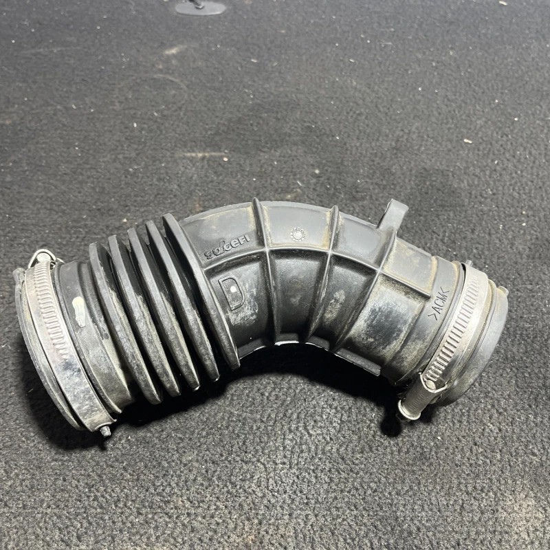 Furtun aer / Nissan Qashqai J11 2015 / Motor, racire si evacuare
