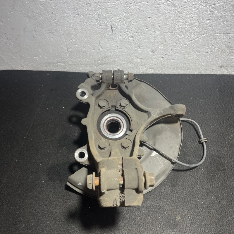Fuzeta stanga fata / Nissan Qashqai J11 2015 / Directie si suspensie