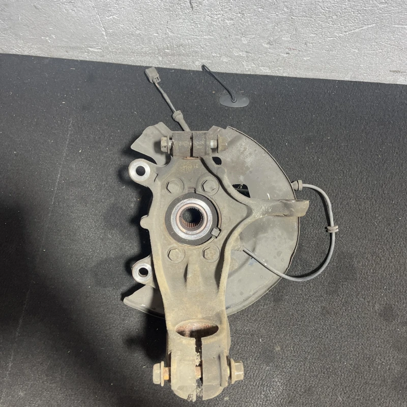 Fuzeta stanga fata / Nissan Qashqai J11 2015 / Directie si suspensie