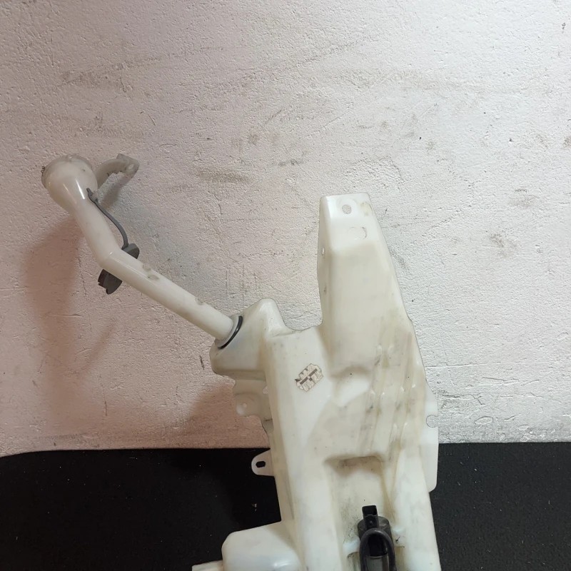 Vas lichid parbriz strop gel / Nissan Qashqai J11 2015 / Caroserie, oglinzi si faruri