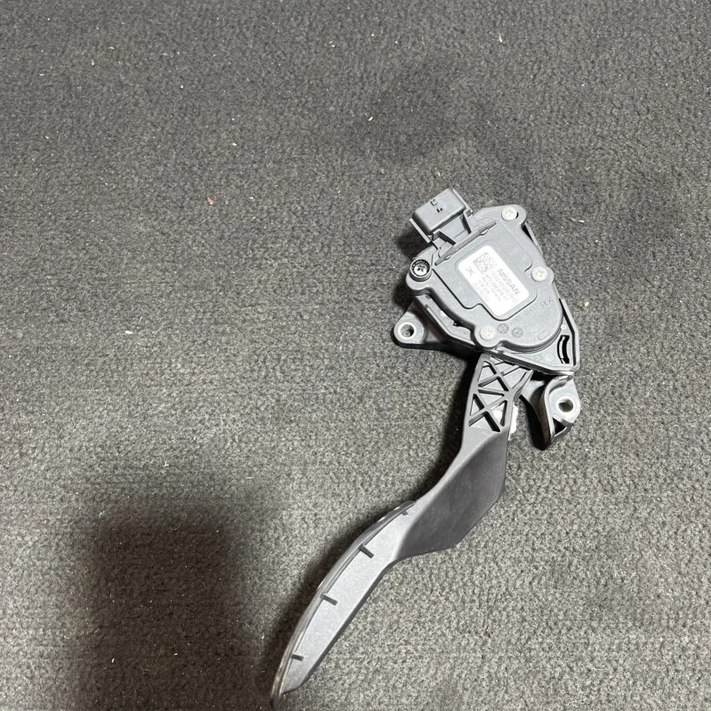 Pedala de accelratie Nissan Qashqai J11 2015