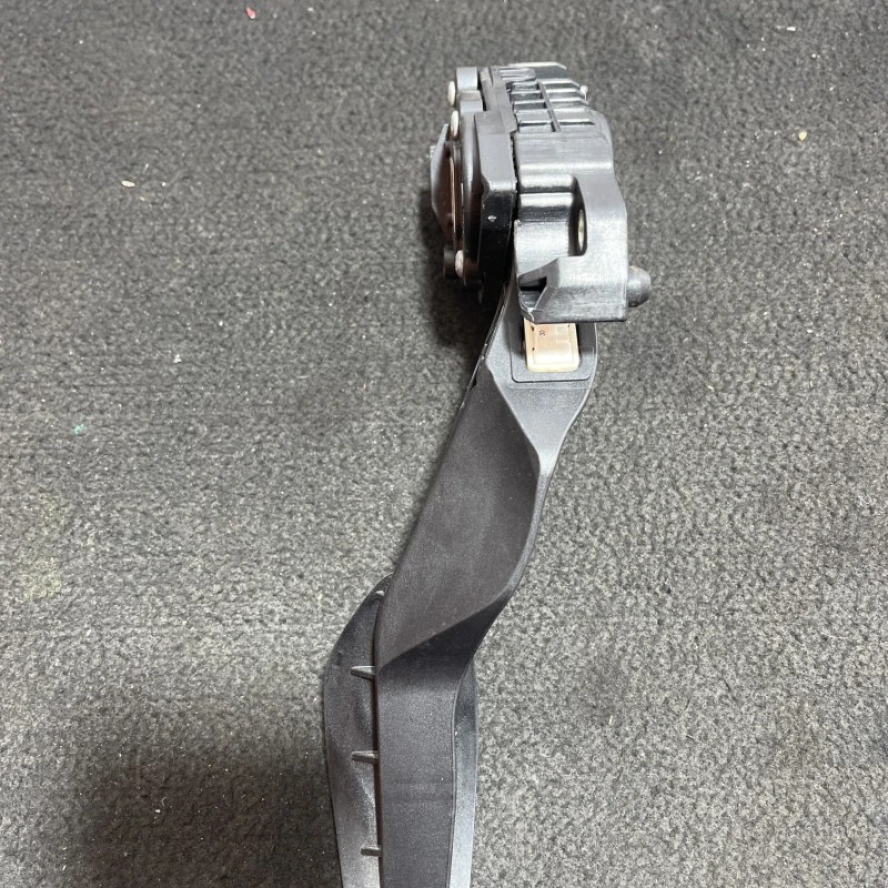 Pedala de accelratie / Nissan Qashqai J11 2015 / Interior