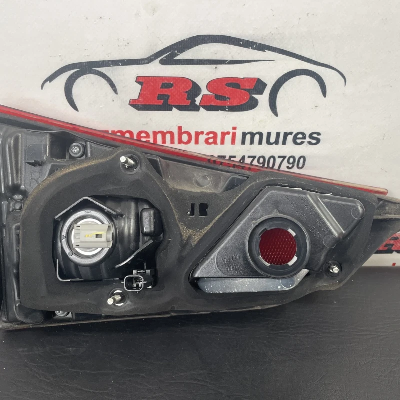 Stop dreapta haion / Nissan Qashqai J11 2015 / Caroserie, oglinzi si faruri