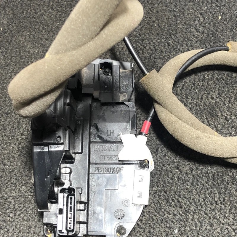 Iala broasca usa stanga spate / Nissan Qashqai J11 2015 / Caroserie, oglinzi si faruri