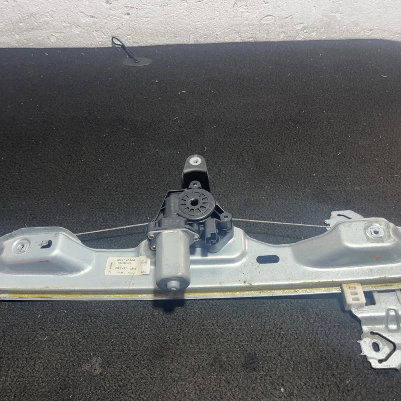 Macara geam stanga spate / Nissan Qashqai J11 2015 / Caroserie, oglinzi si faruri