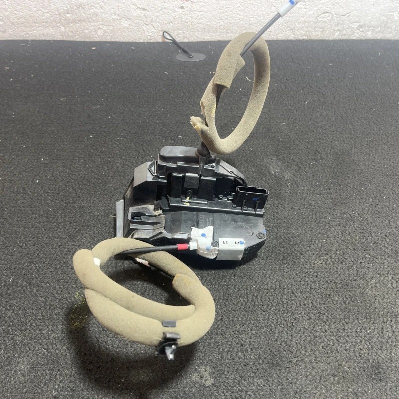 Iala broasca usa dreapta spate / Nissan Qashqai J11 2015 / Caroserie, oglinzi si faruri