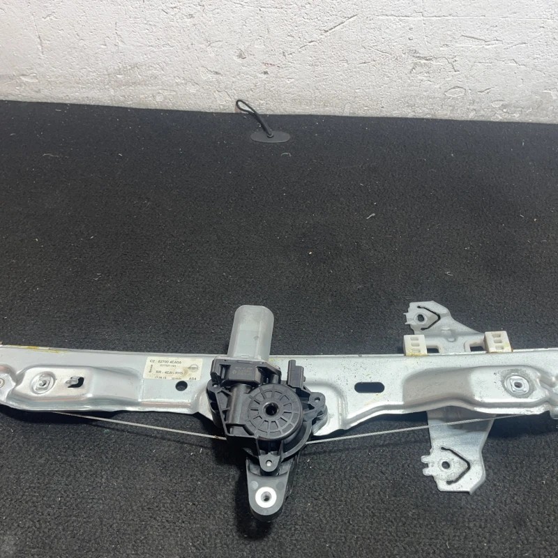 Macara geam dreapta spate / Nissan Qashqai J11 2015 / Caroserie, oglinzi si faruri