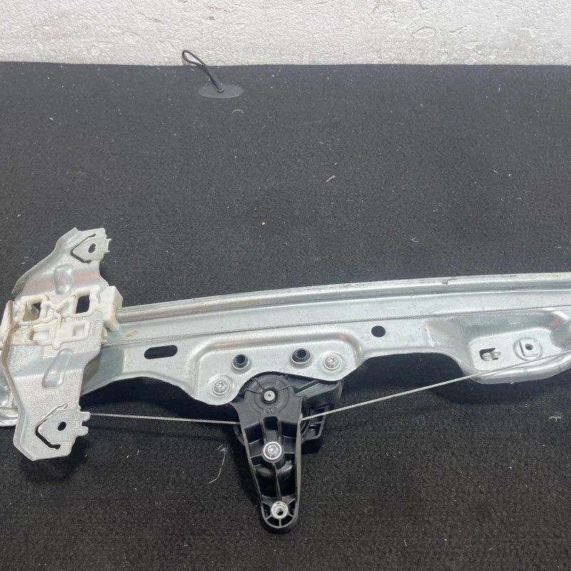 Macara geam dreapta spate / Nissan Qashqai J11 2015 / Caroserie, oglinzi si faruri