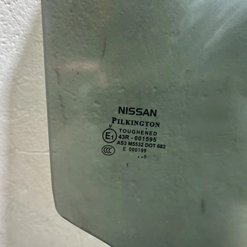 Geam dreapta spate / Nissan Qashqai J11 2015 / Caroserie, oglinzi si faruri