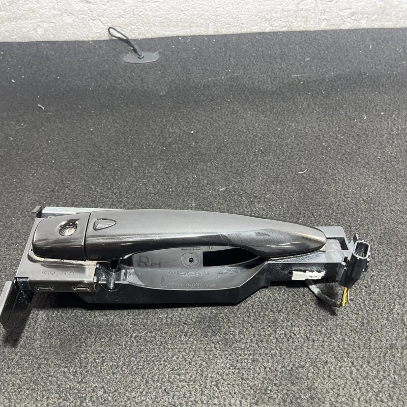 Maner usa dreapta fata / Nissan Qashqai J11 2015 / Caroserie, oglinzi si faruri