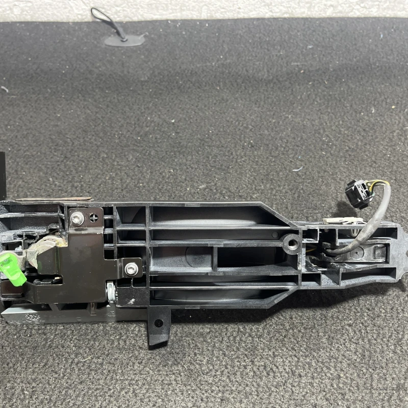 Maner usa dreapta fata / Nissan Qashqai J11 2015 / Caroserie, oglinzi si faruri