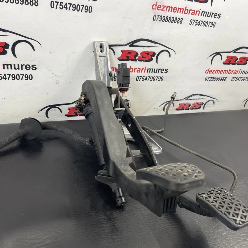 Pedale frana si ambreaj / BMW Seria 3 E36 1997 / Interior