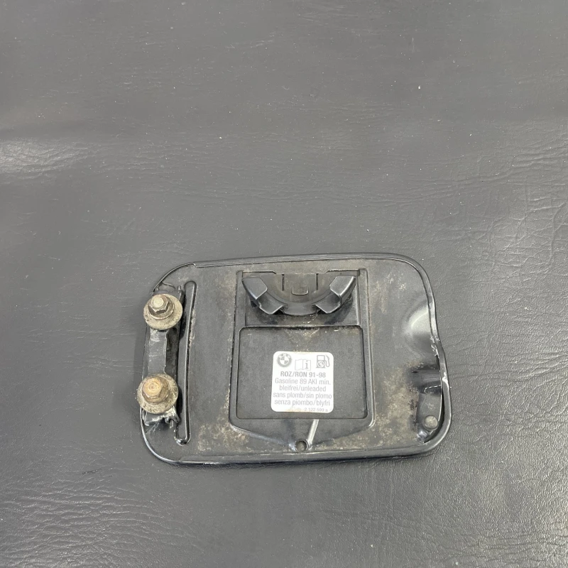 Capac usa rezervor / BMW   1997 / Caroserie, oglinzi si faruri