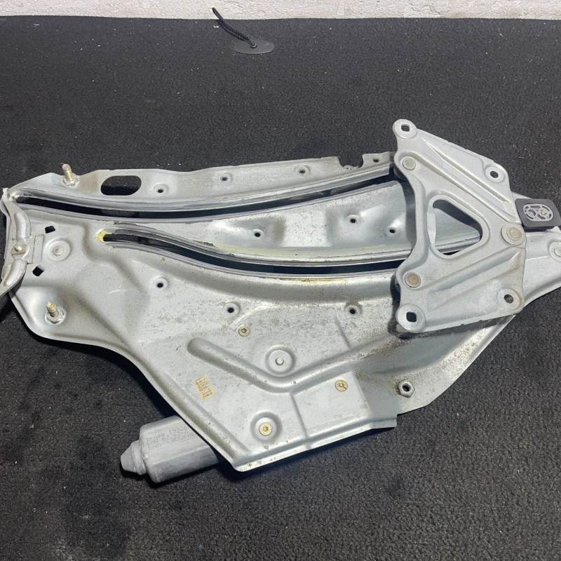 Macara geam dreapta spate BMW Seria 3 E36 1997