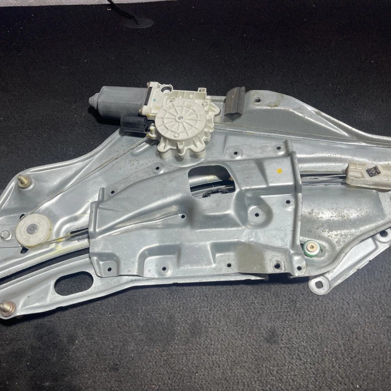 Macara geam dreapta spate / BMW Seria 3 E36 1997 / Caroserie, oglinzi si faruri