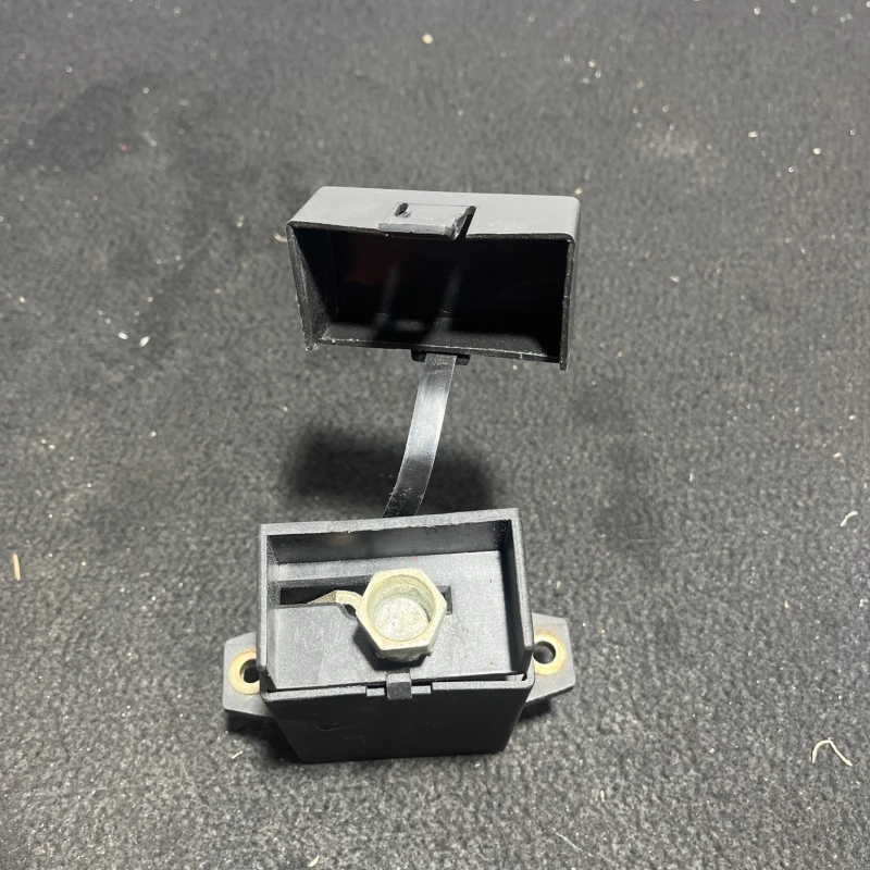 Borna baterie / BMW 1997 / Audio si electronice