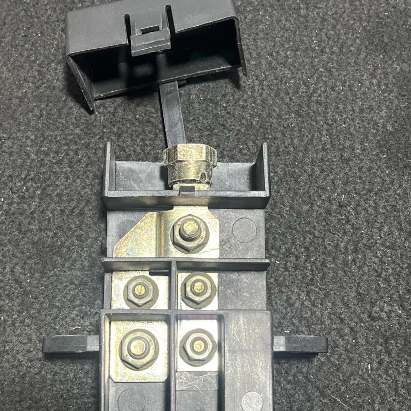 Borna baterie / BMW   1997 / Audio si electronice