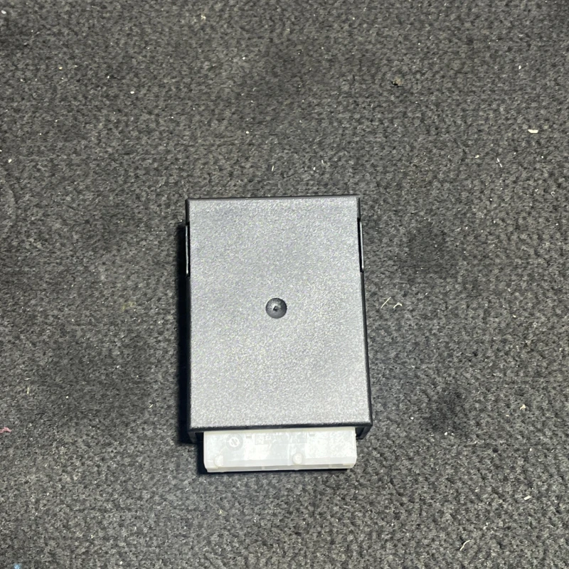 Modul calculator RMIV / BMW 1997 / Audio si electronice