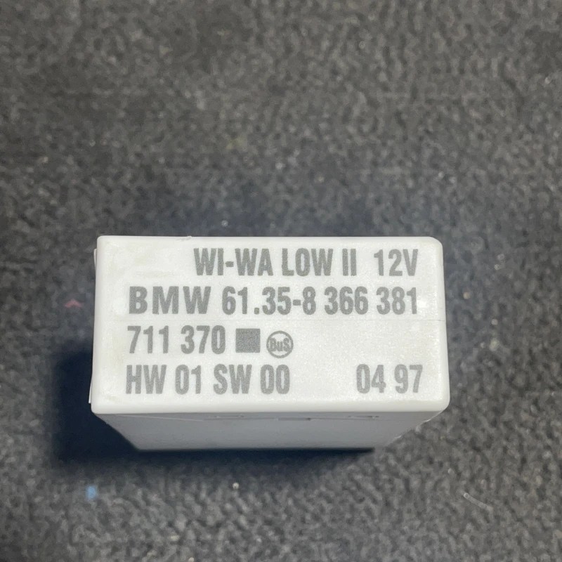 Modul calculator releu stergatoare parbriz / BMW Seria 3 E36 1997 / Audio si electronice