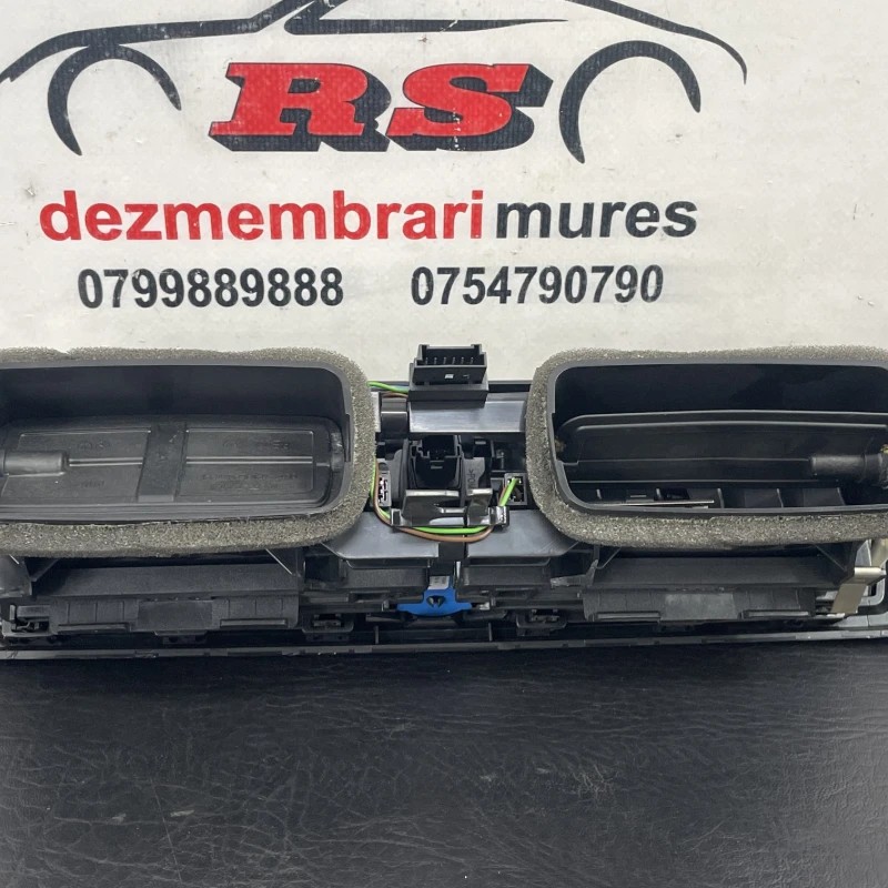 Grila aer bord / BMW Seria 1 F20 2012 / Interior