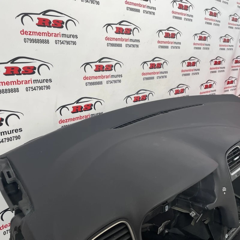 Plansa bord / Volkswagen Golf MK6 2012 / Interior