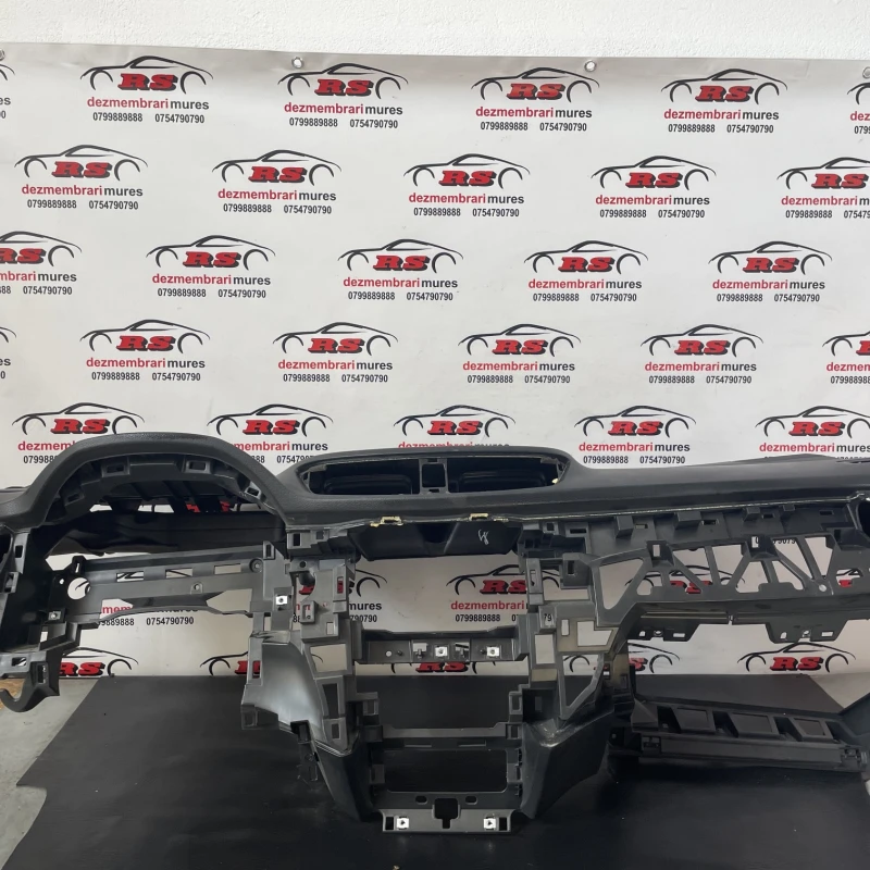Plansa bord Nissan 