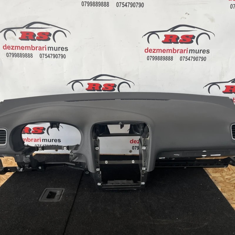 Plansa bord Volkswagen Golf MK6 2011