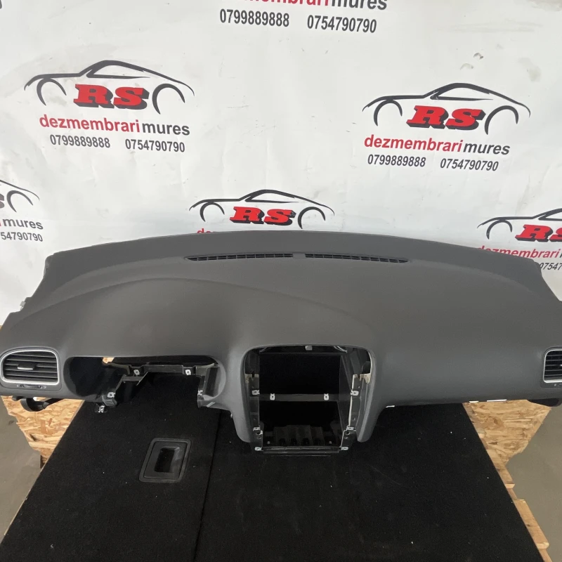 Plansa bord / Volkswagen Golf MK6 2011 / Interior
