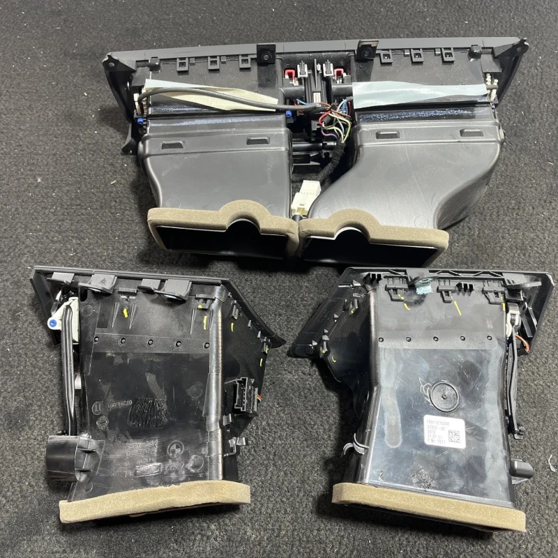 Grila aer bord / BMW Seria 7 F01 2012 / Interior