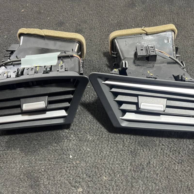 Grila aer bord / BMW Seria 7 F01 2012 / Interior