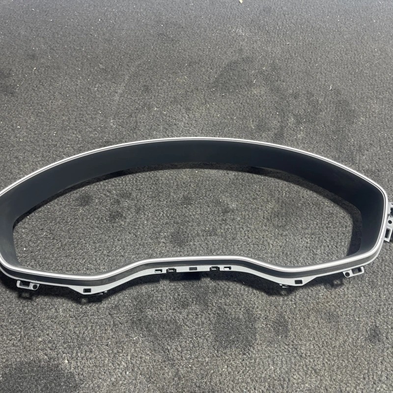 Ornament trim ceas bord Audi A4 B9 2016