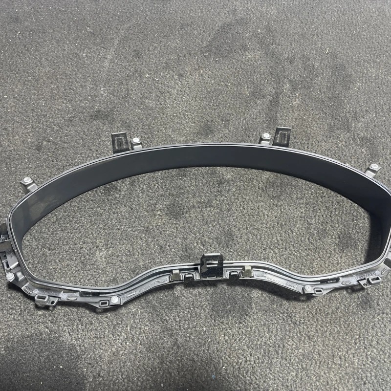 Ornament trim ceas bord / Audi A4 B9 2016 / Interior