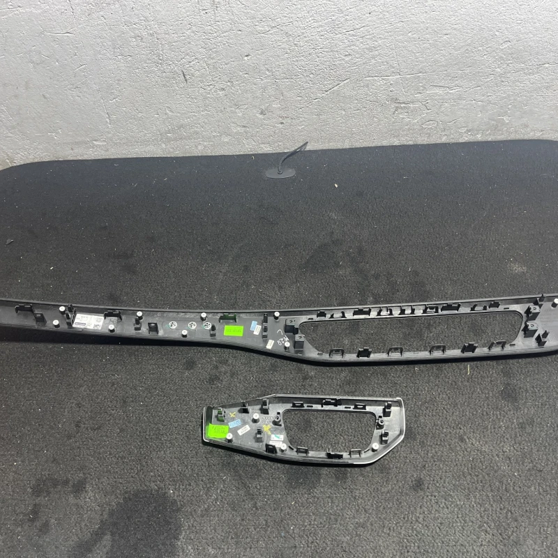 Ornament trim bord / Audi A4 B9 2016 / Interior