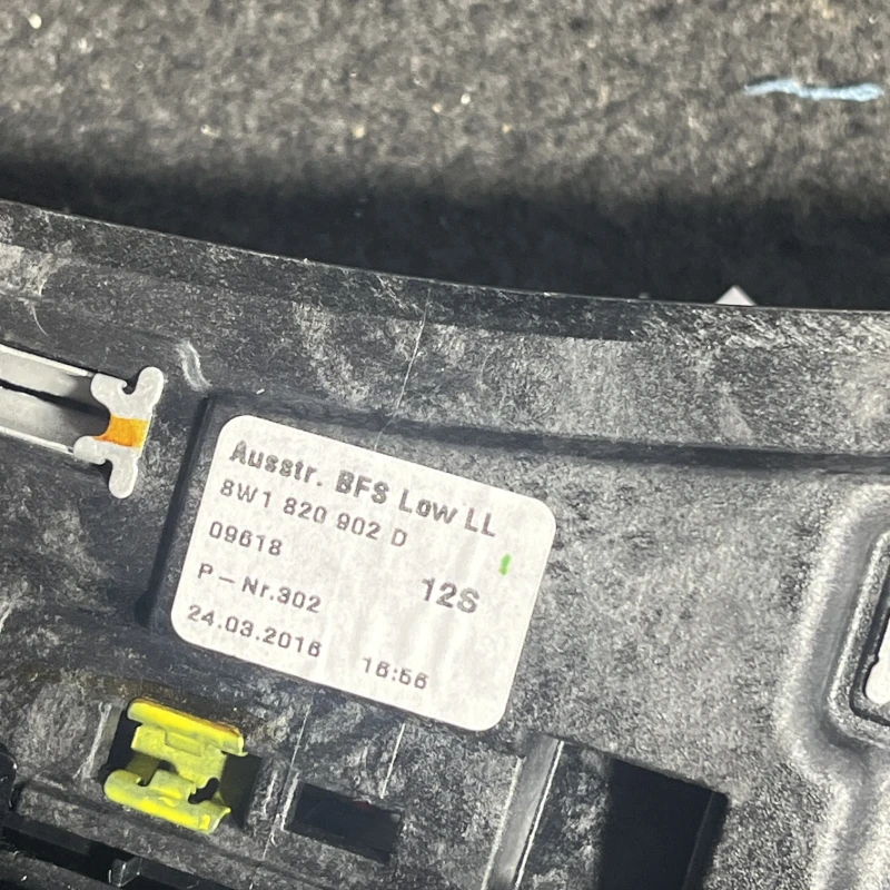 Grila aer bord / Audi A4 B9 2016 / Interior