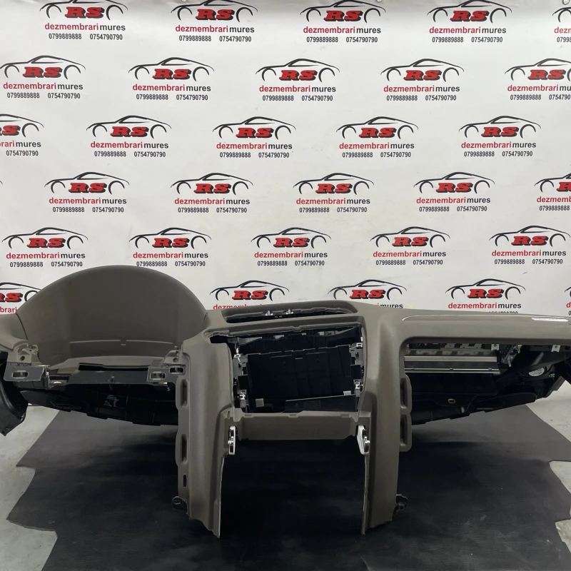 Plansa bord maro / Audi Q5 8R 2012 / Interior