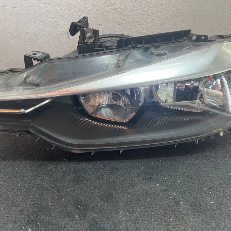 Far stanga EUROPA / BMW Seria 3 F30 2013 / Caroserie, oglinzi si faruri