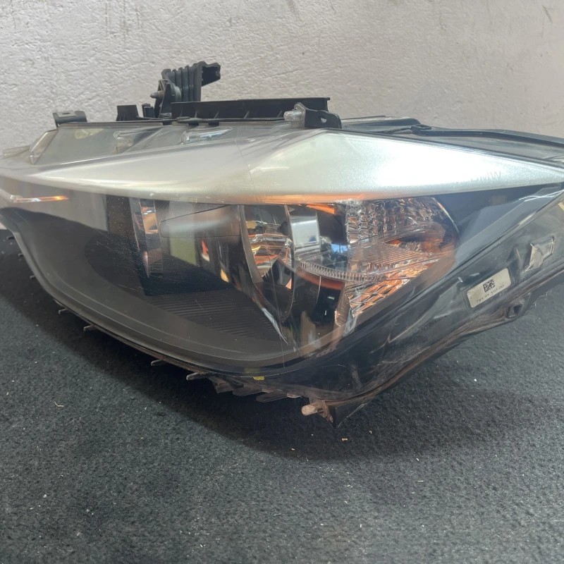 Far stanga EUROPA / BMW Seria 3 F30 2013 / Caroserie, oglinzi si faruri