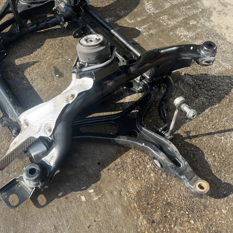 Punte fata jug suport motor / Mercedes-Benz R Class W251 facelift 2011 / Directie si suspensie