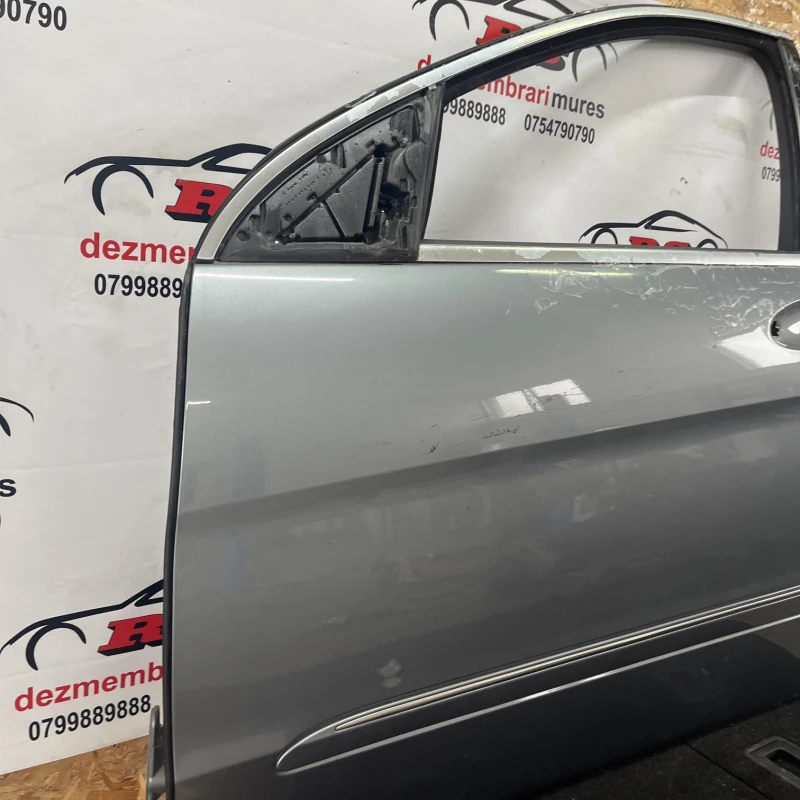 Usa stanga fata / Mercedes-Benz R Class W251 facelift 2011 / Caroserie, oglinzi si faruri