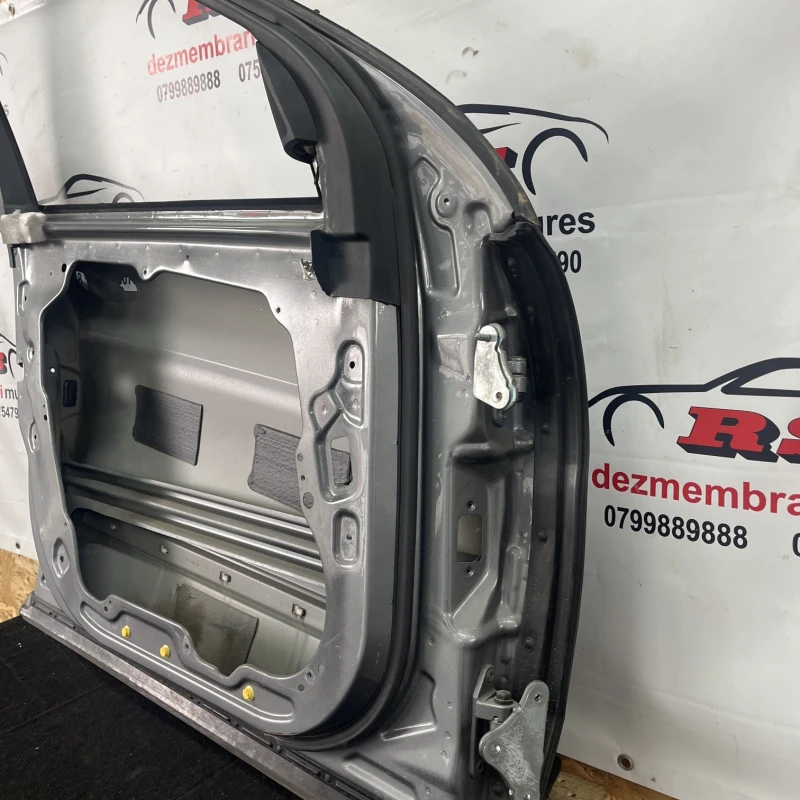 Usa stanga fata / Mercedes-Benz R Class W251 facelift 2011 / Caroserie, oglinzi si faruri