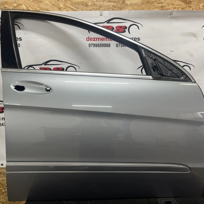 Usa dreapta fata Mercedes-Benz 