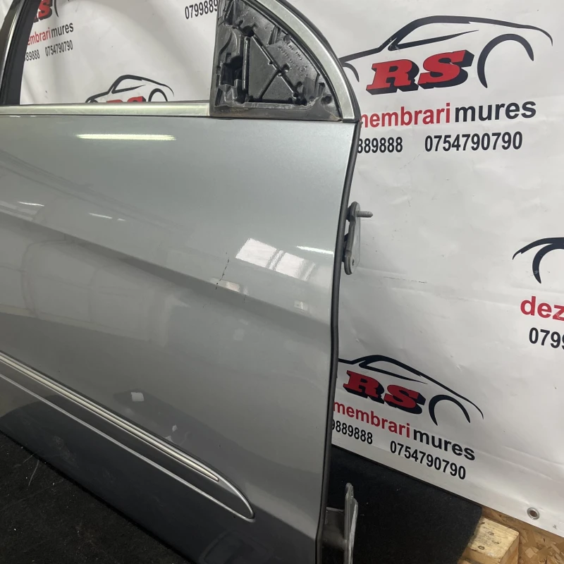 Usa dreapta fata / Mercedes-Benz R Class W251 facelift 2011 / Caroserie, oglinzi si faruri