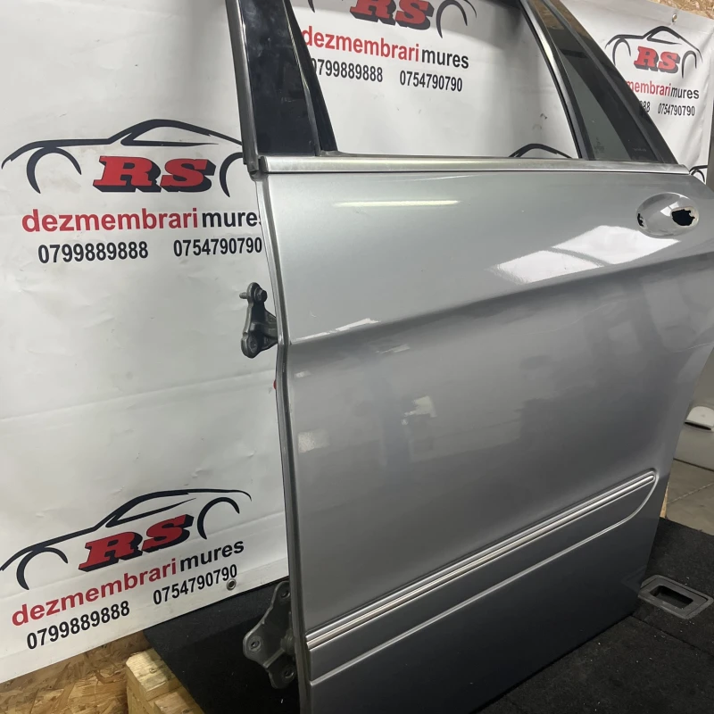 Usa stanga spate / Mercedes-Benz R Class W251 facelift 2011 / Caroserie, oglinzi si faruri