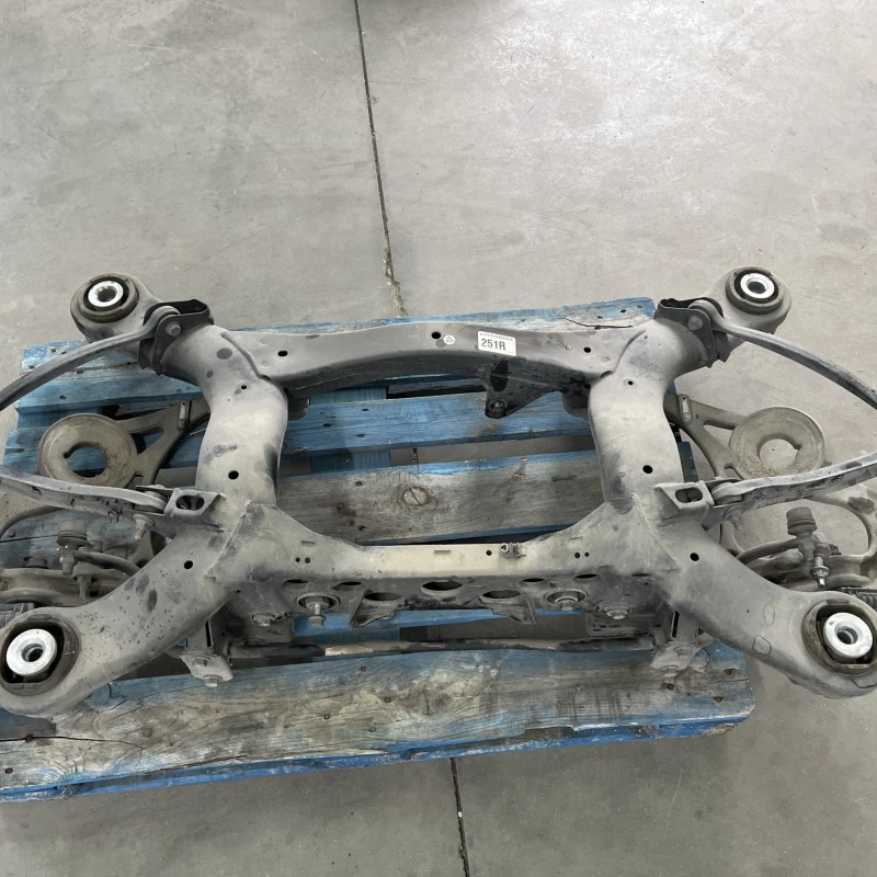 Punte spate Mercedes-Benz 