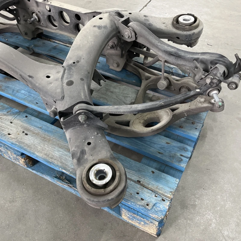 Punte spate / Mercedes-Benz R Class W251 facelift 2011 / Directie si suspensie